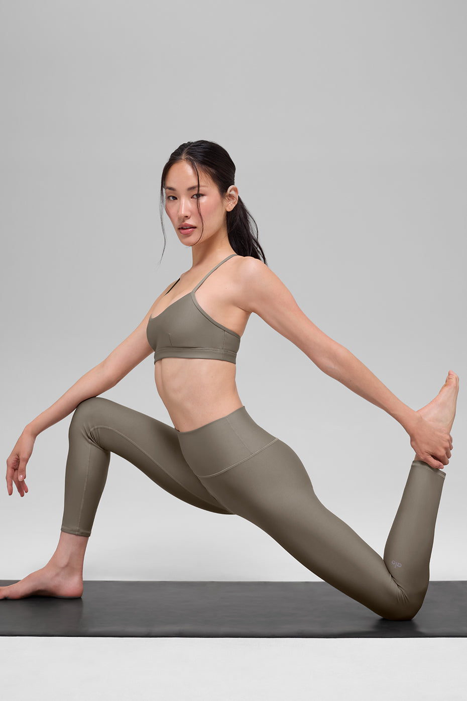 High-Waist Airlift Legging - Light Cocoa